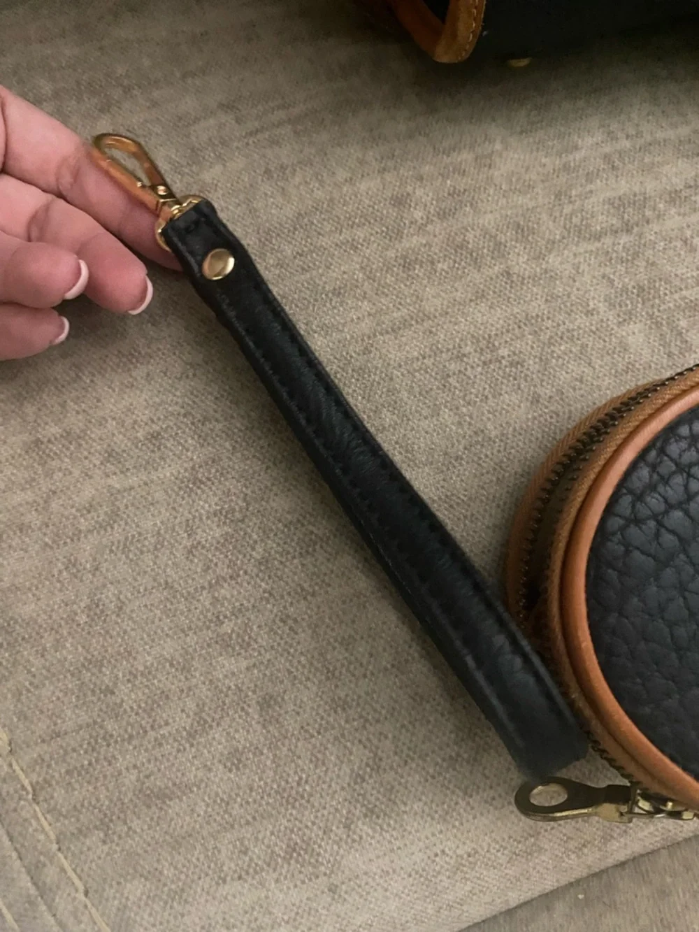 Vintage Dooney & Bourke Tan Leather Coin Pouch - Picture 11 of 12